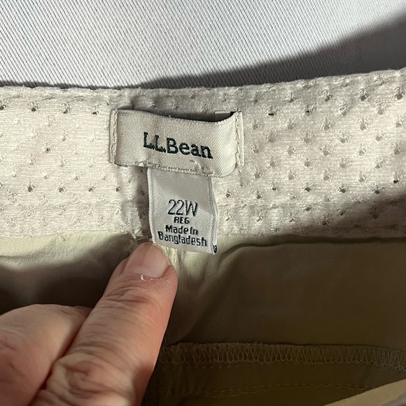 LL Bean pants with elastic hem - 22W - Picture 5 of 5